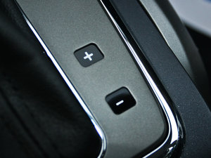 2012款智尊版 绿静 2.0T 自动两驱舒适型 中控区