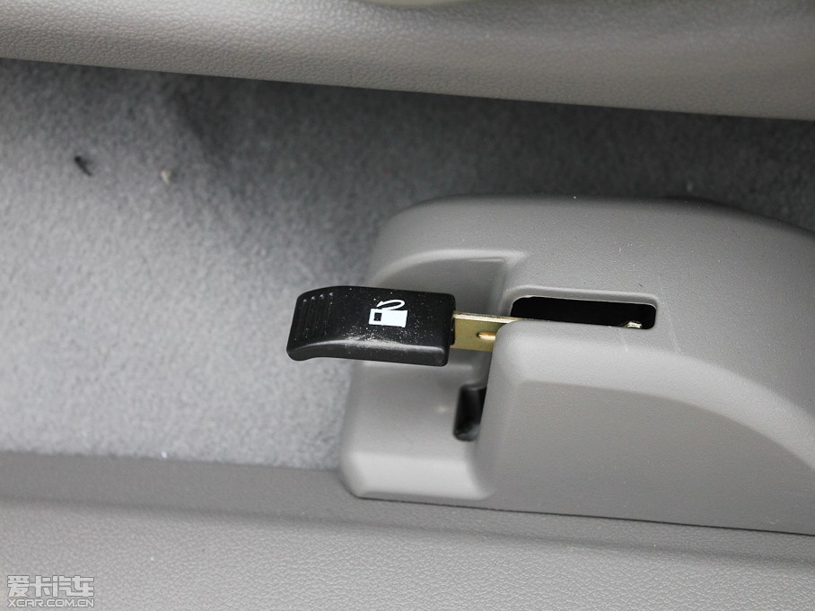 2011LE3 ؔ 2.2L СpźA