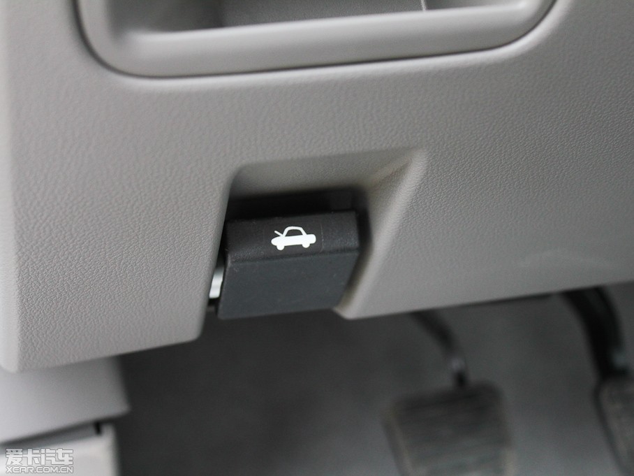 2011L(fng)E3 ؔ 2.2L СpźA