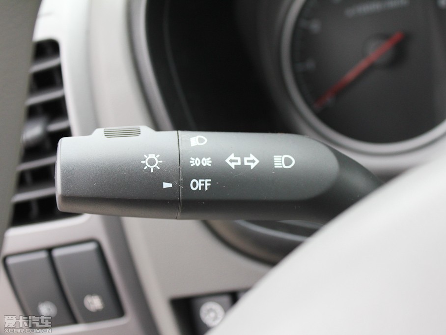 2011L(fng)E3 ؔ(ci) 2.2L СpźA