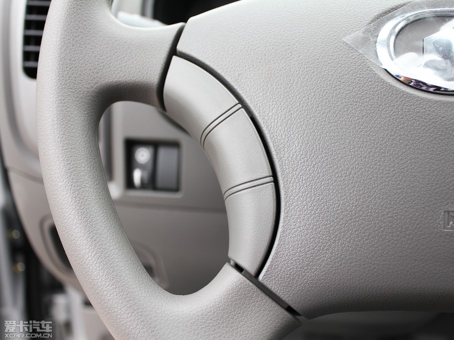 2011L(fng)E3 ؔ(ci) 2.2L СpźA