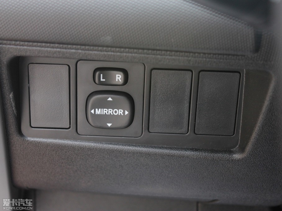 2011������CROSS 1.3L MT