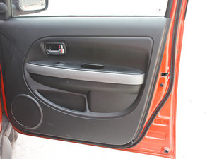 2011款1.3L MT 空间座椅