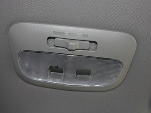 2011款1.3L MT 空间座椅