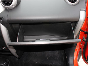 2011款1.3L MT 空间座椅