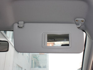 2011款1.3L MT 空间座椅