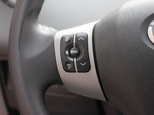 2011款1.3L MT 中控区