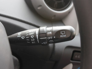 2011款1.3L MT 中控区