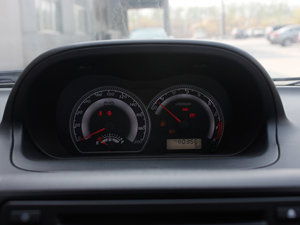 2011款1.3L MT 中控区