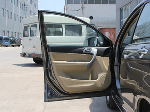 2012款2.4L 自动两驱尊贵版 驾驶位车门