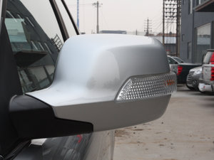 2012款2.4L 手动两驱都市版 后视镜