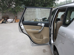 2012款2.4L 手动两驱都市版 左后车门