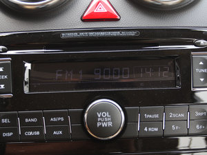 2012款2.4L 手动两驱都市版 中控台显示屏