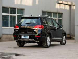 2012款1.5T 手动两驱精英版 正后	