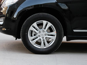 2012款1.5T 手动两驱精英版 轮圈