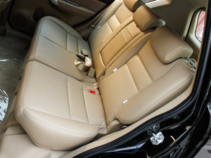 2012款1.5T 手动两驱精英版 后排座椅