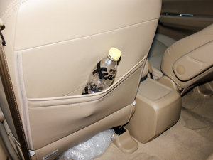 2012款1.5T 手动两驱精英版 空间座椅