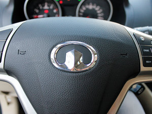 2012款1.5T 手动两驱精英版 中控区