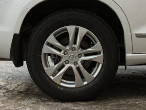 2012款1.5T 手动两驱尊贵版 轮圈