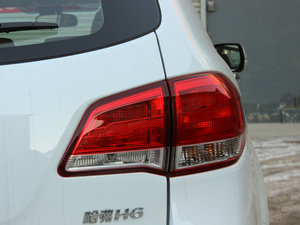 2012款1.5T 手动两驱尊贵版 尾灯