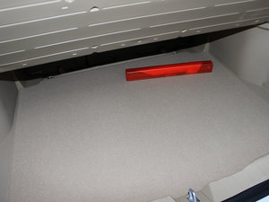 2012款1.5T 手动两驱尊贵版 空间座椅