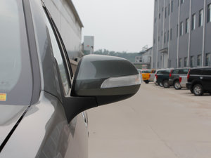 2012款2.0L 锐意版 两驱导航型 后视镜