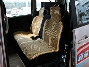 2012款1.5T 手动实尚版 后排座椅