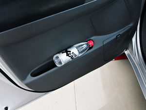2012款1.5T 手动实尚版 空间座椅