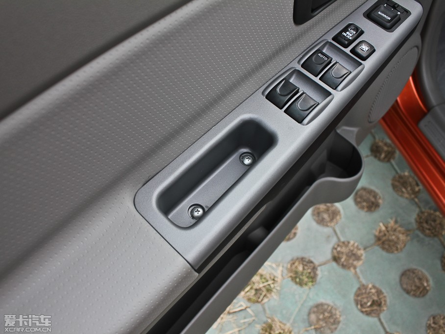 2011LE5 հ 2.4L pźA 