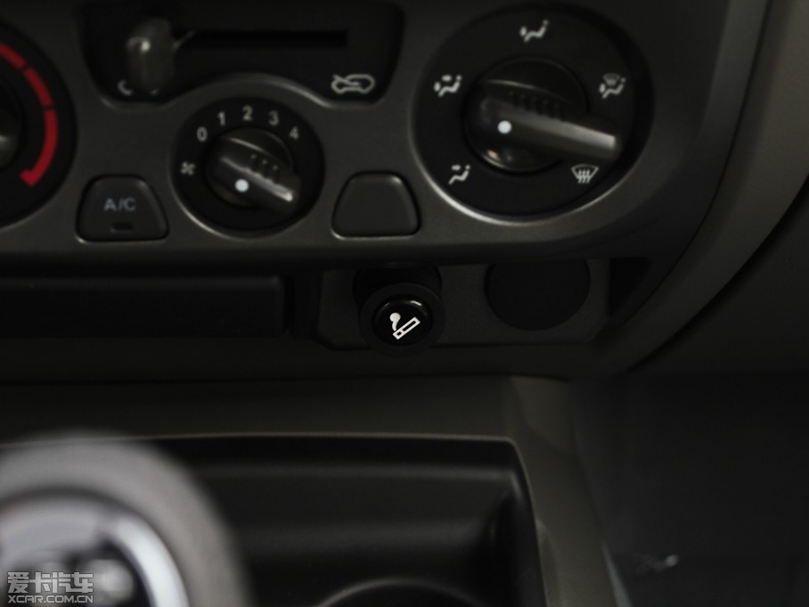 2011L(fng)E5 (w) 2.4L (q)pźA 