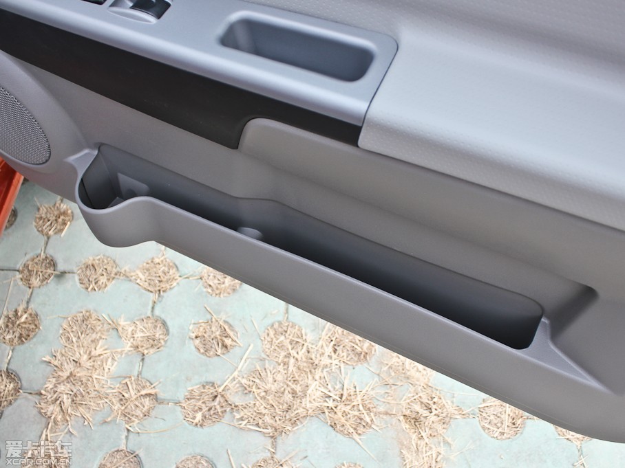 2011L(fng)E5 (w) 2.4L (q)pźA 