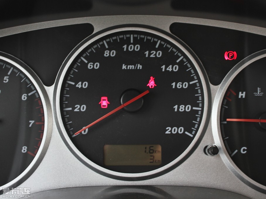 2011L(fng)E5 (w) 2.4L (q)pźA 