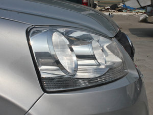 2011հ 2.4L pF  ^