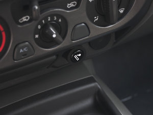 2011հ 2.4L pF  g