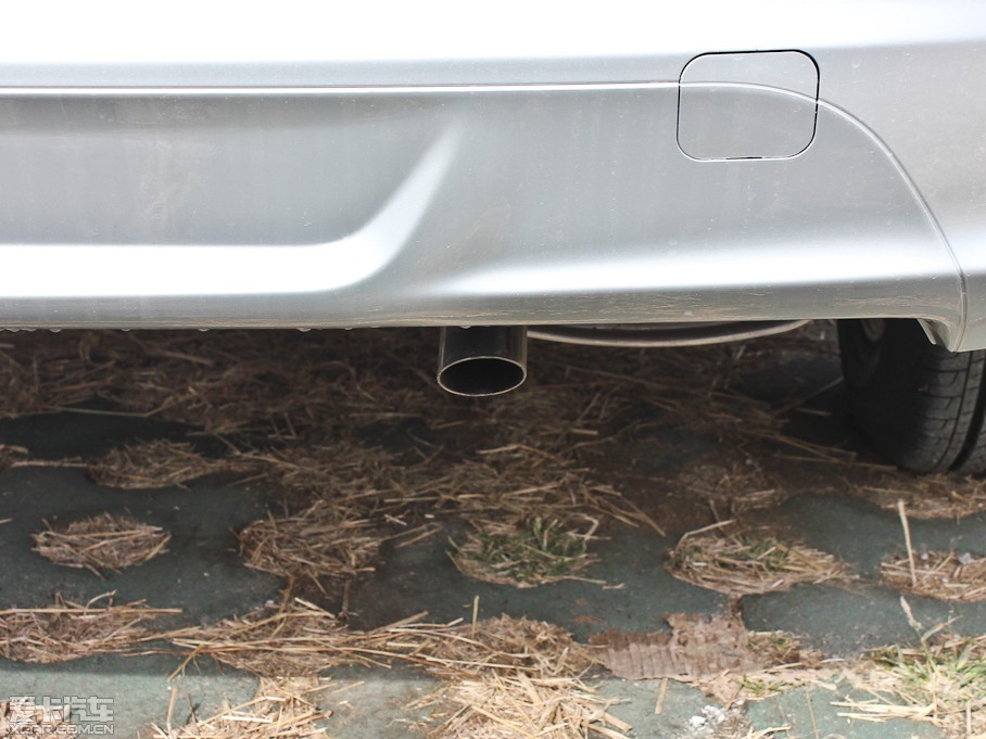 2013���L��C30 1.5L �ք����m��