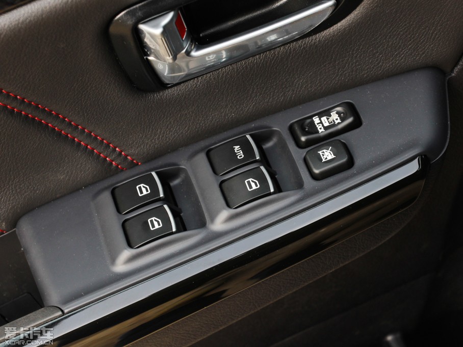 2014LE6 2.0T  򌾫Ӣ