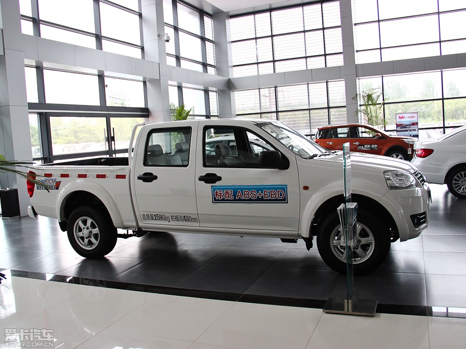 2013L(fng)E5 Wް 2.4L (q)Ӣʹp