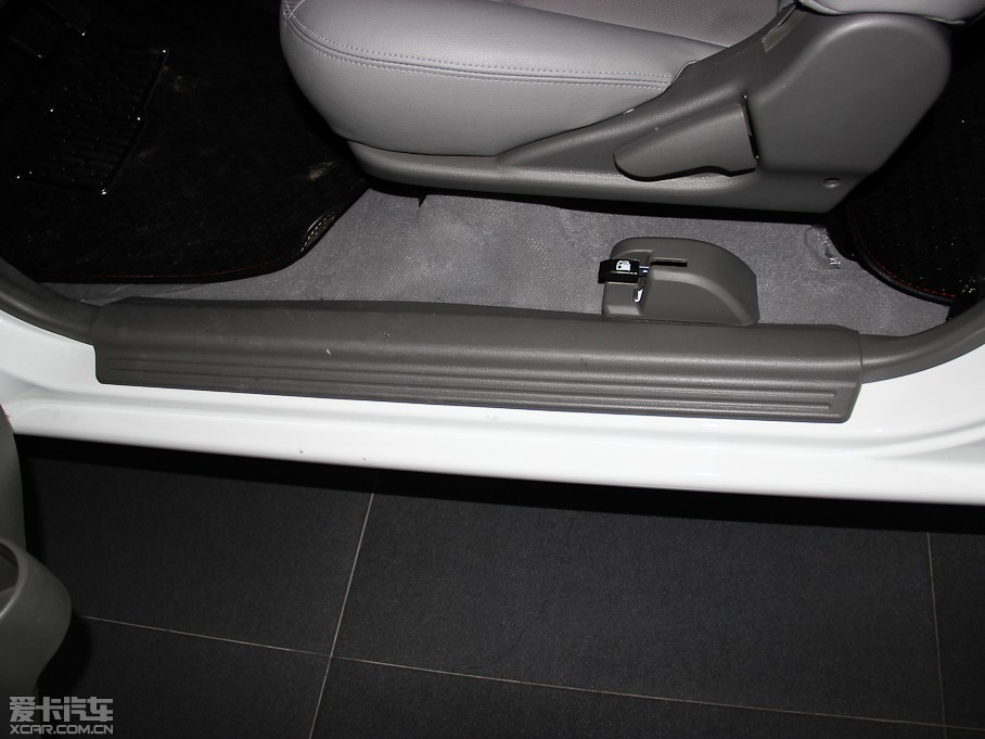 2013LE5 Wް 2.4L 򌾫Ӣʹp