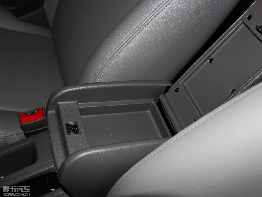 2013LE5 Wް 2.4L 򌾫Ӣʹp