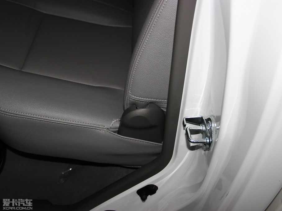 2013L(fng)E5 Wް 2.4L (q)Ӣʹp