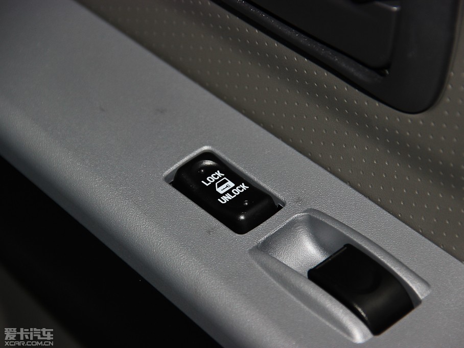 2013L(fng)E5 Wް 2.4L (q)Ӣʹp