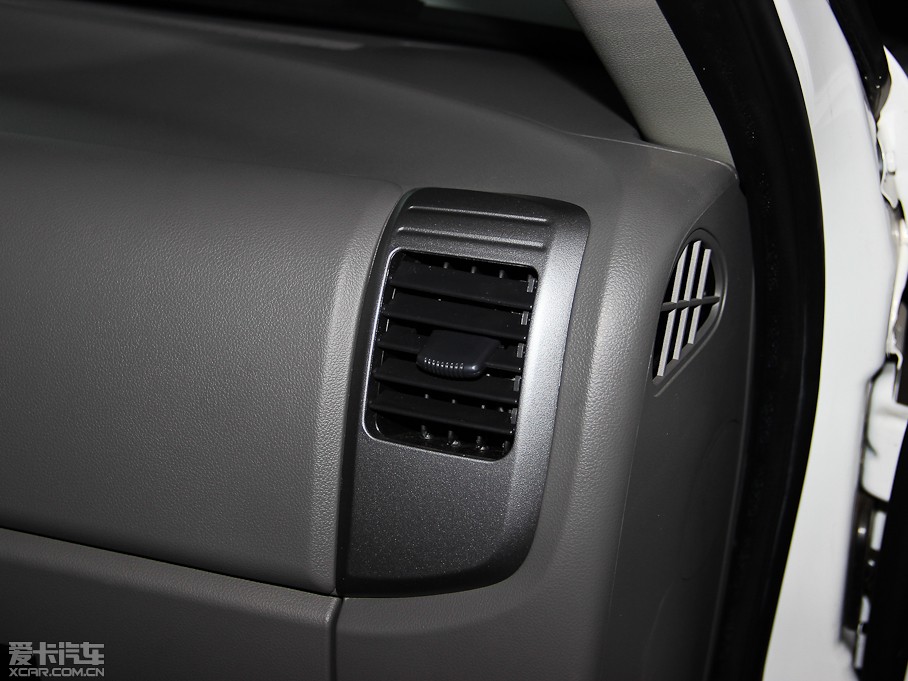 2013L(fng)E5 Wް 2.4L (q)Ӣʹp