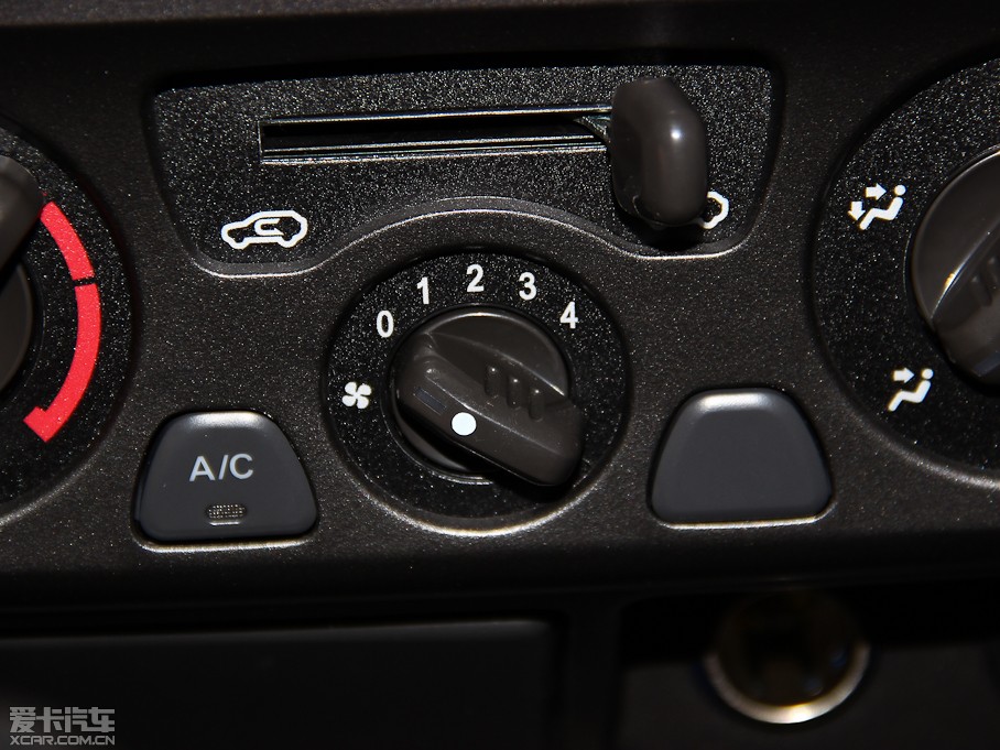 2013L(fng)E5 Wް 2.4L (q)Ӣʹp