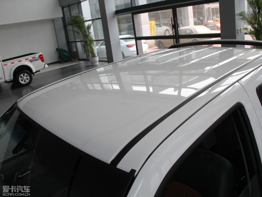 2013L(fng)E5 Wް 2.0T (q)Ӣʹp