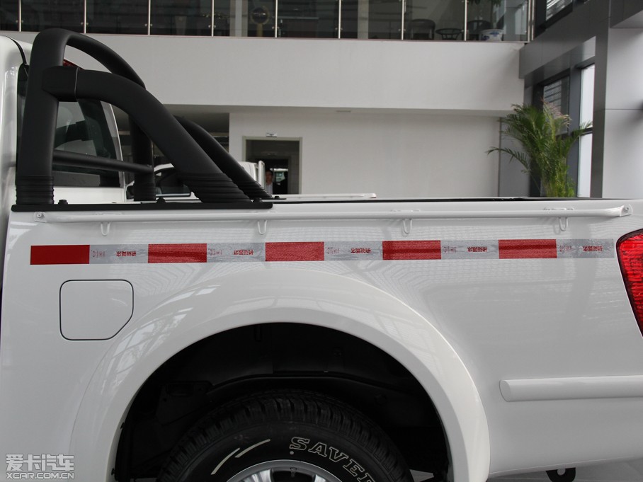 2013L(fng)E5 Wް 2.0T (q)Ӣʹp