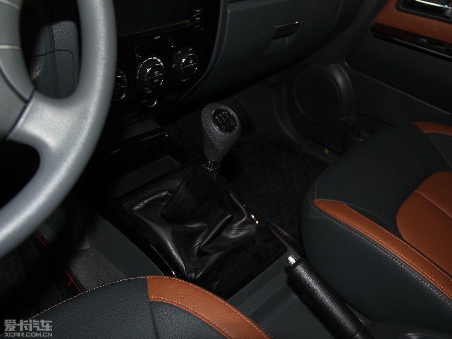 2013L(fng)E5 Wް 2.0T (q)Ӣʹp