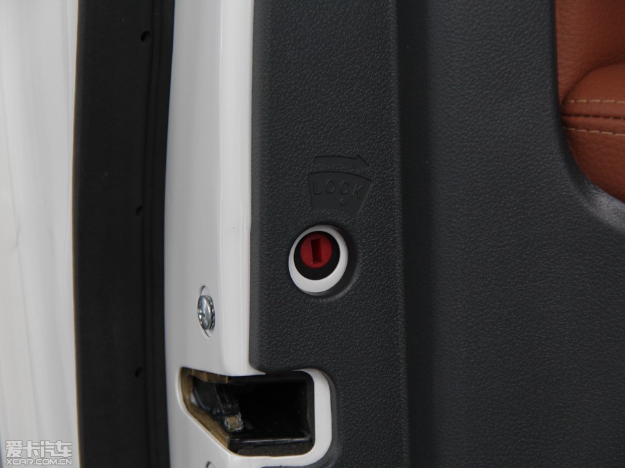 2013L(fng)E5 Wް 2.0T (q)Ӣʹp