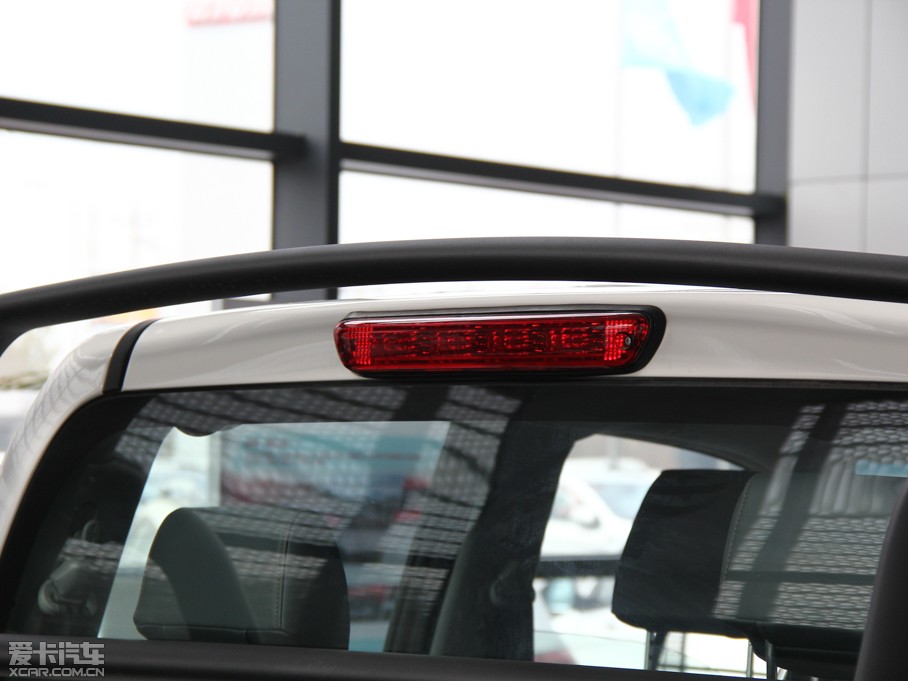 2013L(fng)E5 Wް 2.0T (q)Ӣʹp