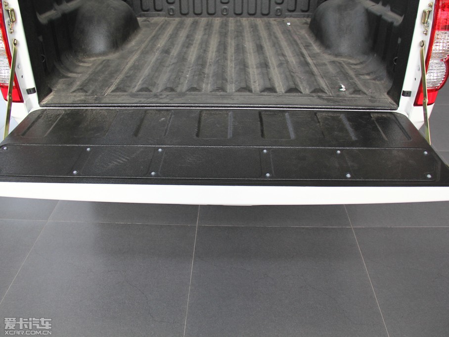 2013LE5 Wް 2.0T 򌾫Ӣʹp