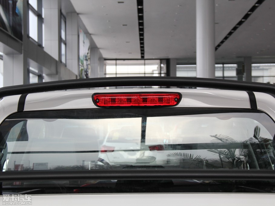 2013L(fng)E5 Wް 2.0T (q)Ӣʹp